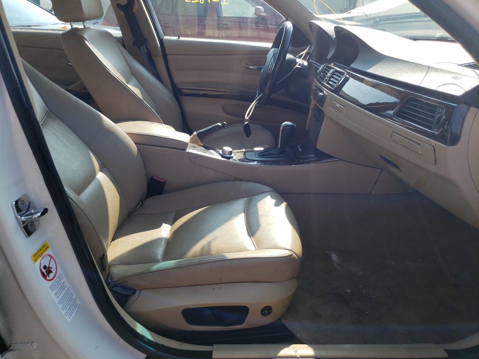 Zdjęcie 5 z aukcji – 2006 BMW 330 I z VIN WBAVB33536PS10260