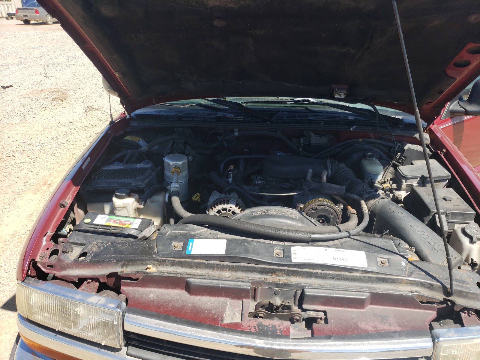 Photo 7 from auction – 1998 CHEVROLET BLAZER with VIN 1GNCS13WXWK131079