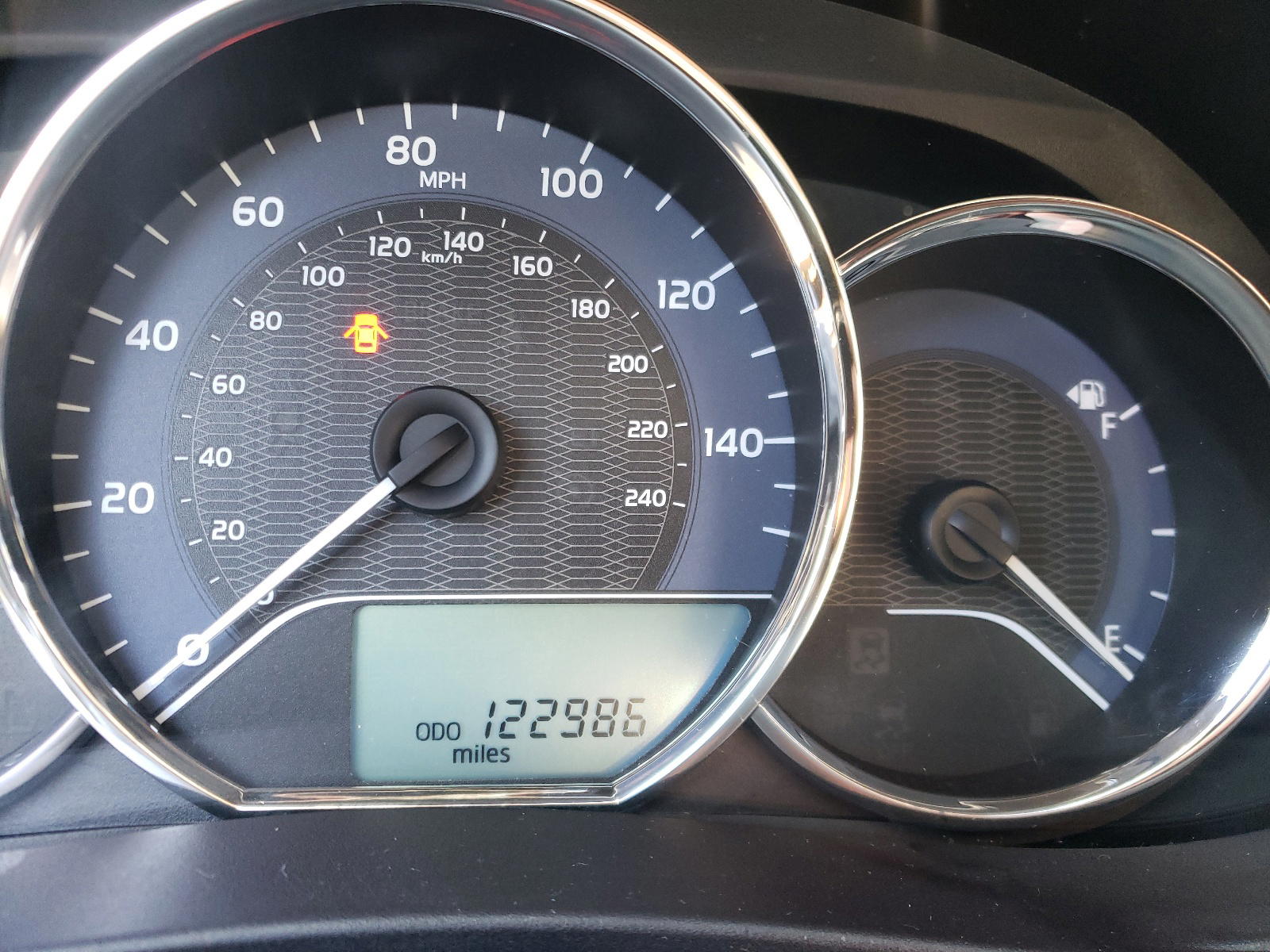 Photo 8 from auction – 2016 TOYOTA COROLLA L with VIN 5YFBURHE0GP526470