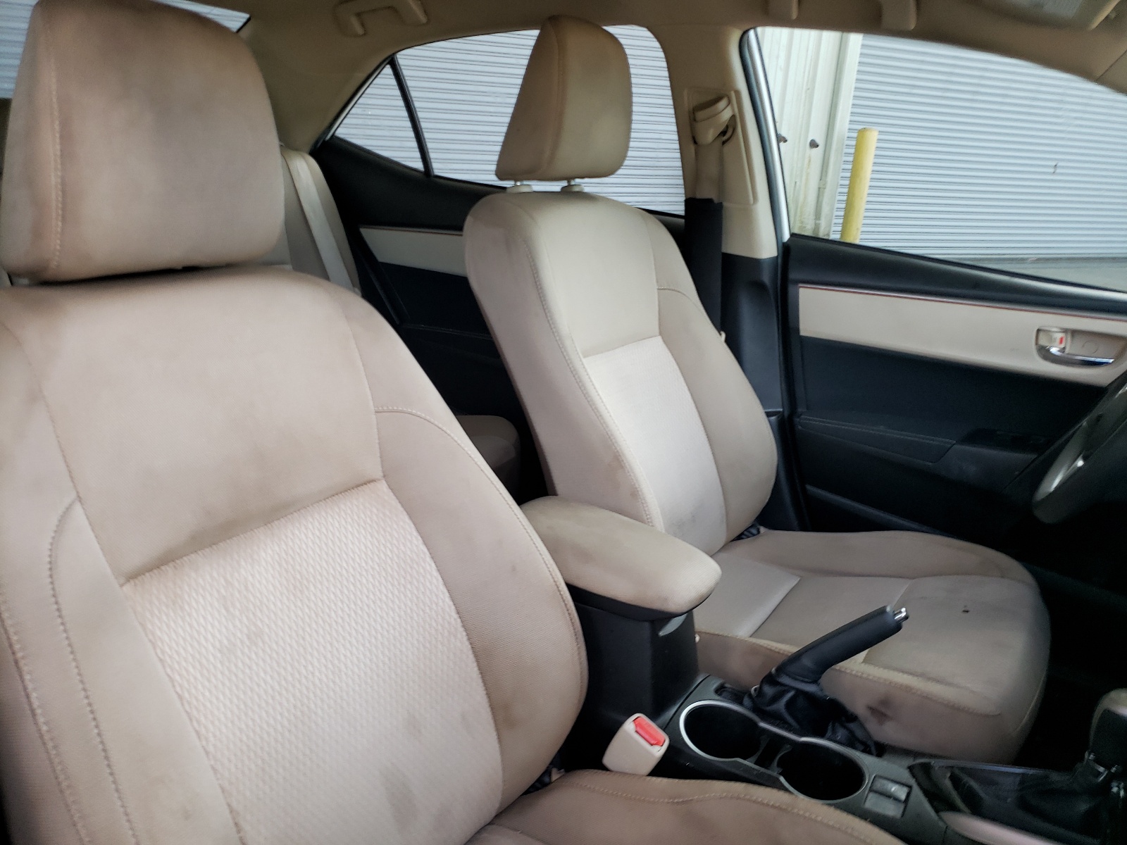 Photo 5 from auction – 2015 TOYOTA COROLLA L with VIN 5YFBURHE8FP340139