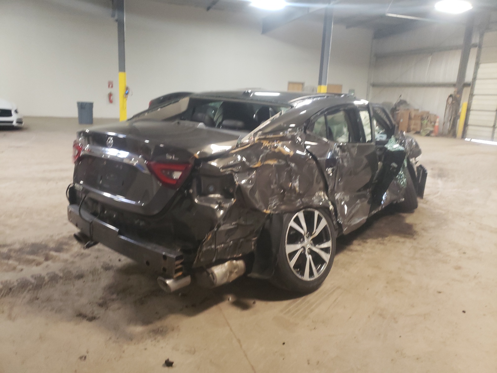 Photo 4 from auction – 2016 NISSAN MAXIMA 3.5 with VIN 1N4AA6AP9GC382768