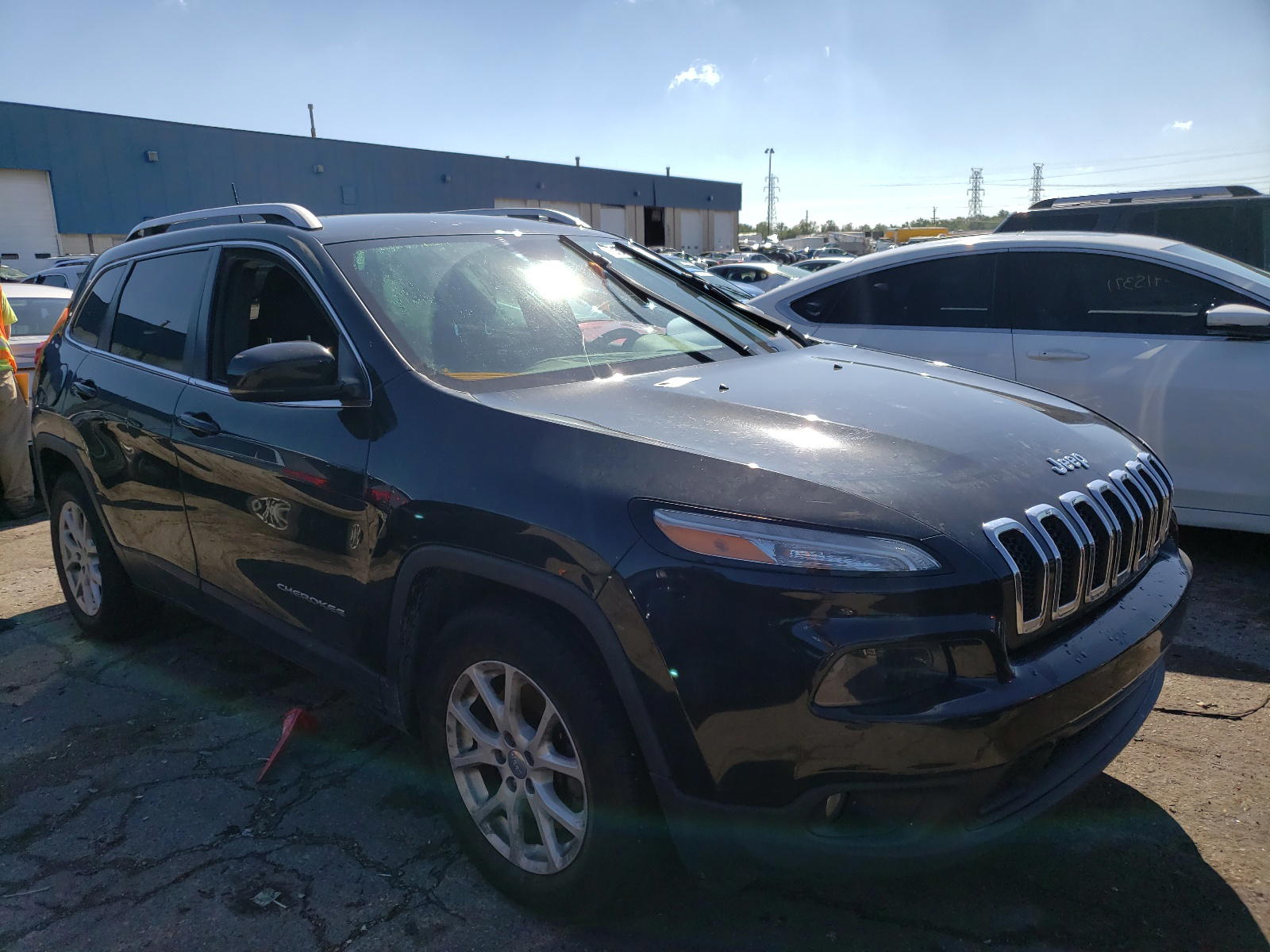 JEEP CHEROKEE L 2016 with VIN 1C4PJMCB3GW166455 - Photo from auction