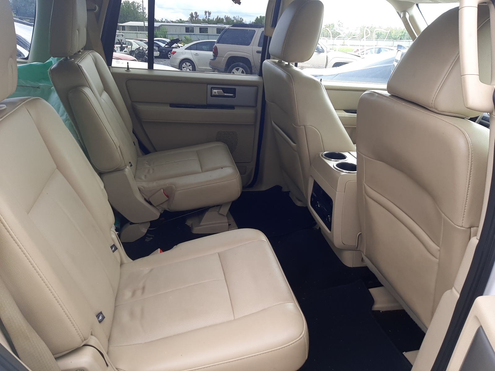 Photo 6 from auction – 2016 FORD EXPEDITION with VIN 1FMJU1KT7GEF21957