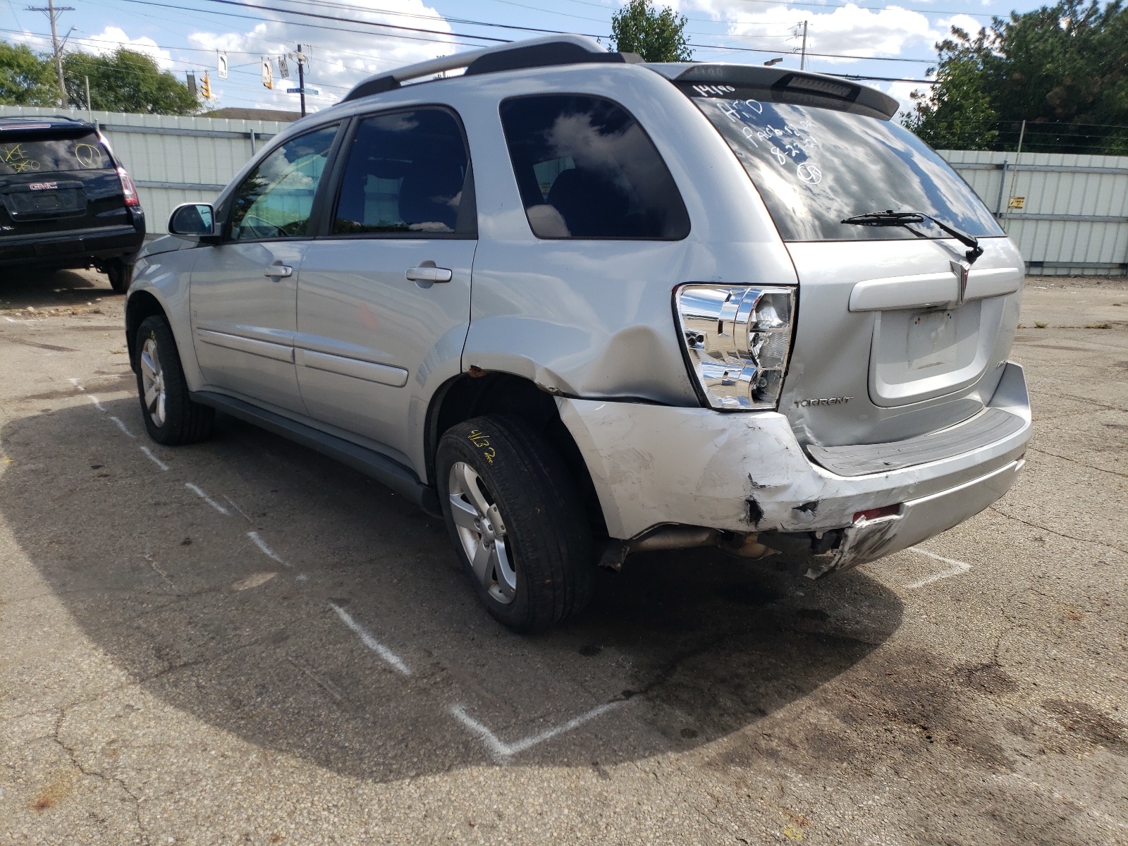 Photo 3 from auction – 2006 PONTIAC TORRENT with VIN 2CKDL73F166139807