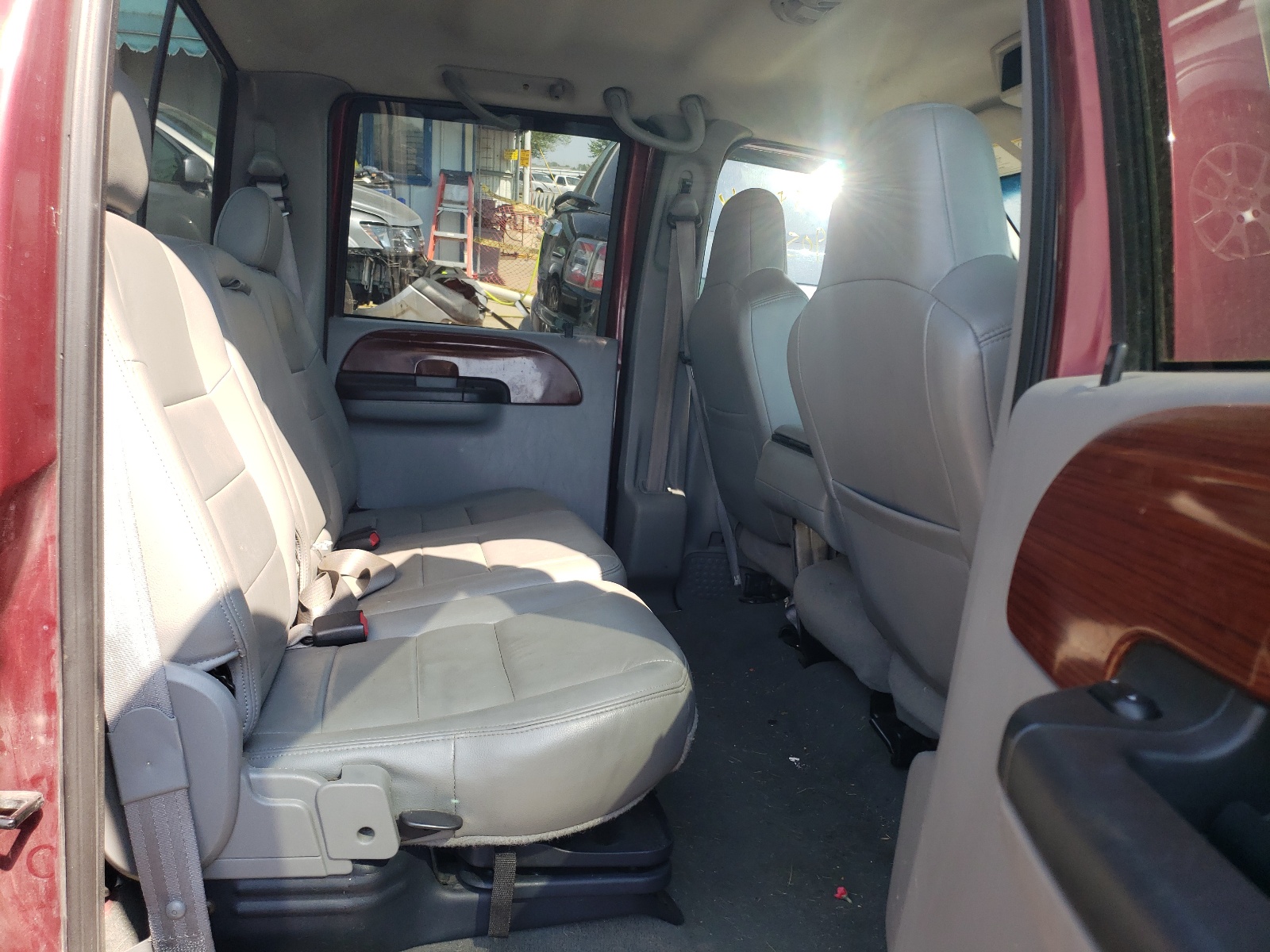 Photo 6 from auction – 2005 FORD F250 SUPER with VIN 1FTSW20P05EA57972