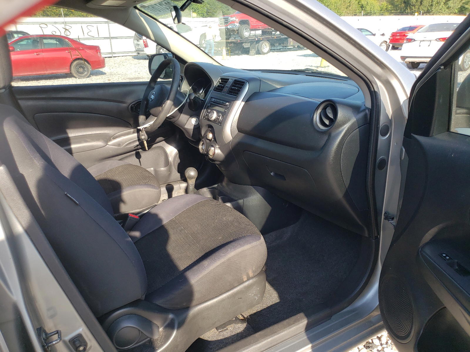 Photo 5 from auction – 2012 NISSAN VERSA S with VIN 3N1CN7AP5CL869996
