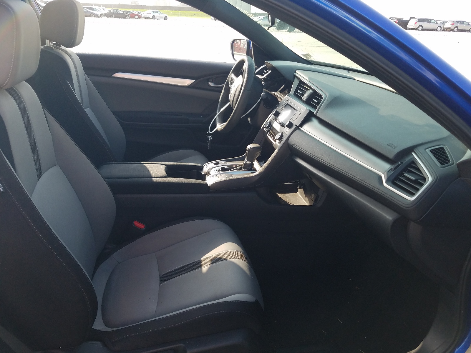 Photo 5 from auction – 2017 HONDA CIVIC LX with VIN 2HGFC4B01HH305747