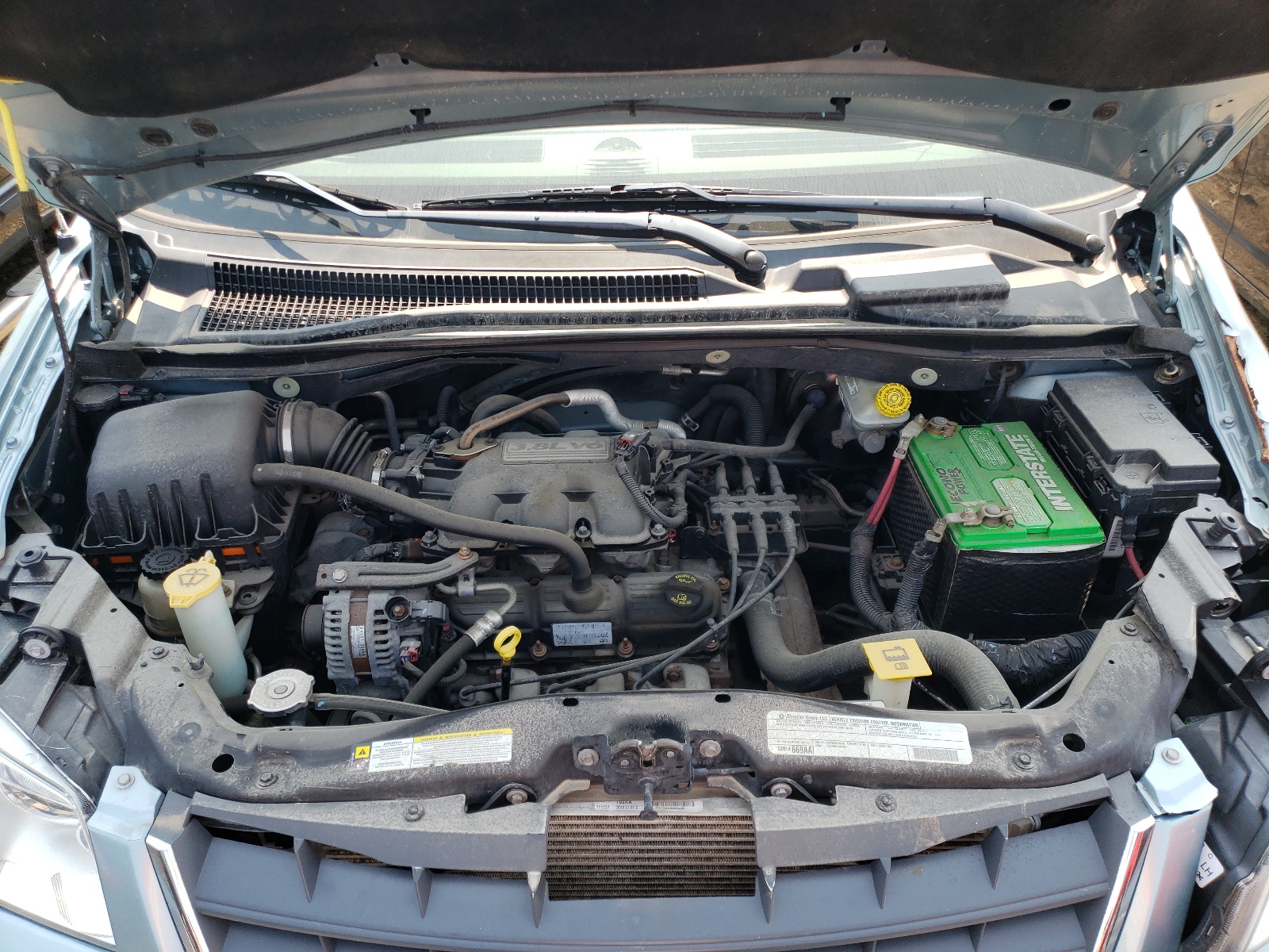 Photo 7 from auction – 2008 CHRYSLER TOWN & COU with VIN 2A8HR54P78R673133
