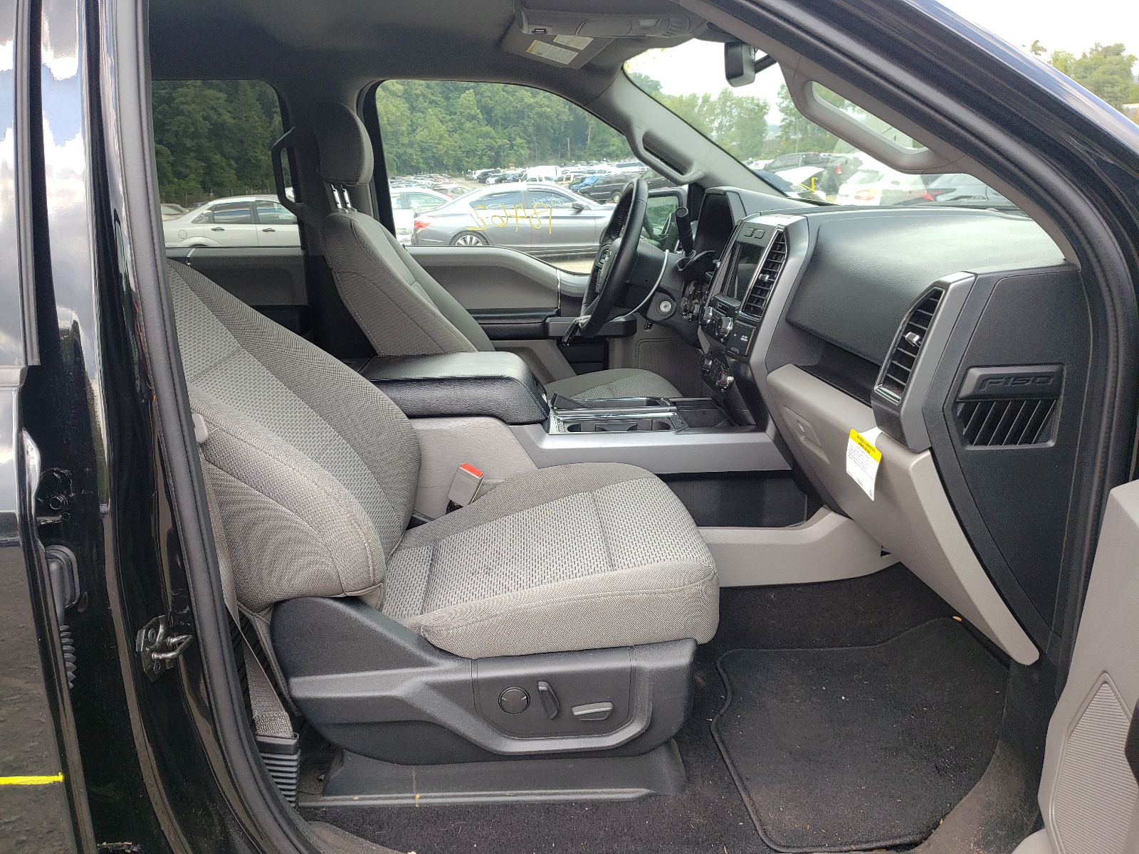 Photo 5 from auction – 2019 FORD F150 SUPER with VIN 1FTEW1E4XKFC38928