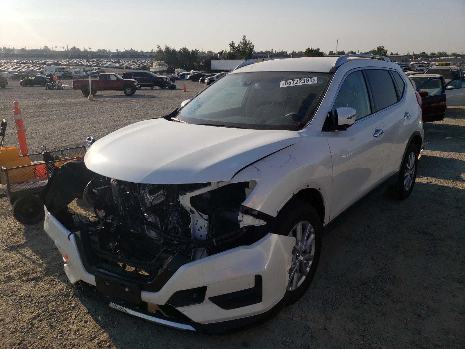 Photo 2 from auction – 2020 NISSAN ROGUE S with VIN KNMAT2MT2LP529862