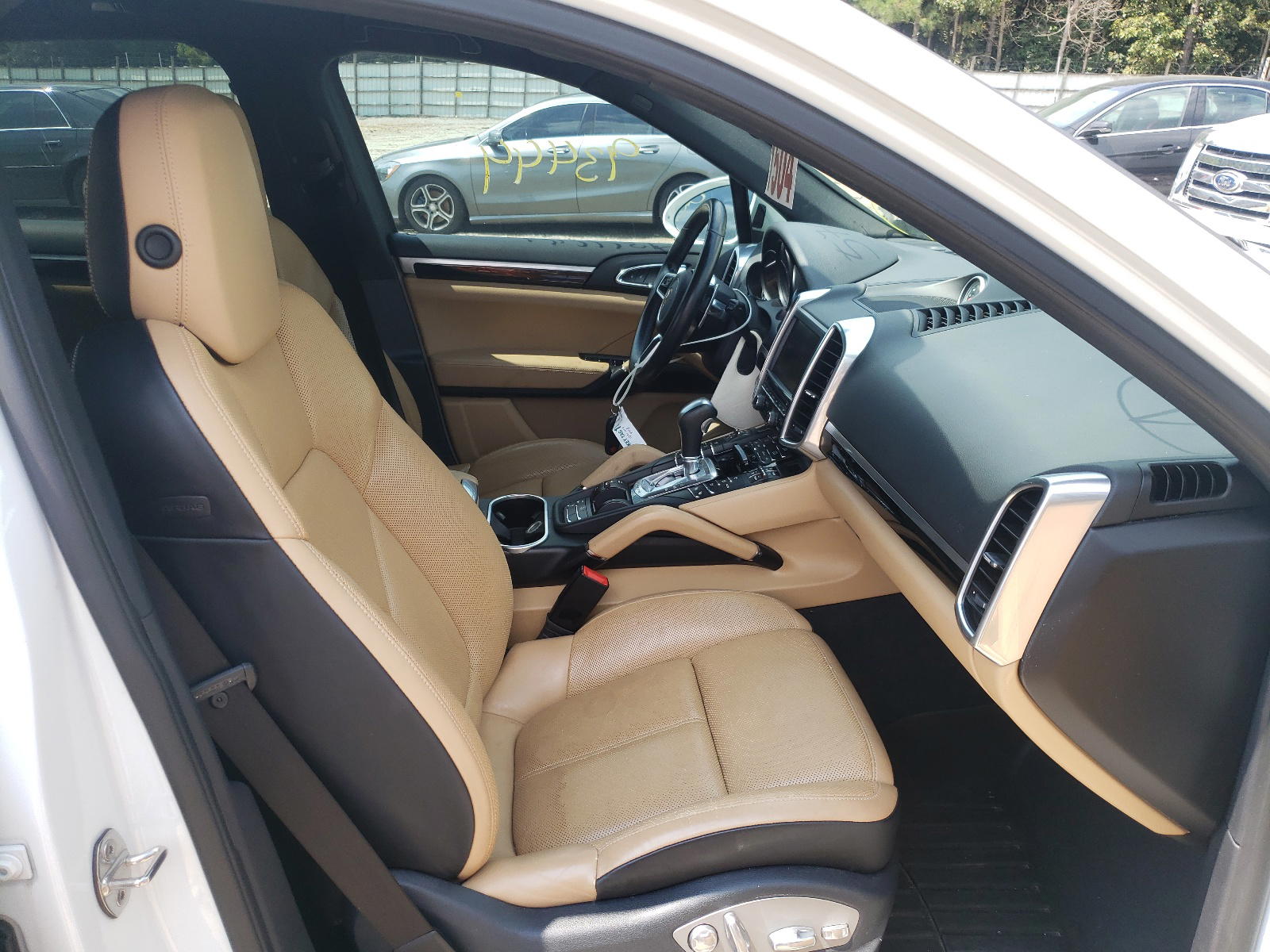 Photo 5 from auction – 2016 PORSCHE CAYENNE with VIN WP1AA2A23GKA14159
