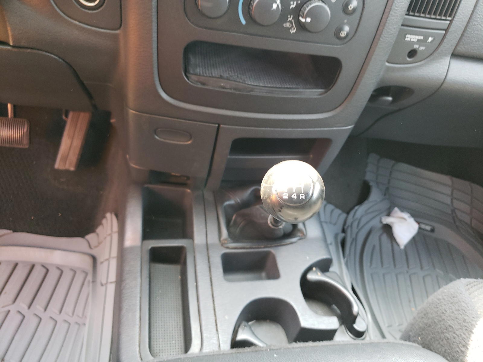 Photo 9 from auction – 2002 DODGE RAM 1500 with VIN 1D7HA16N42J171149