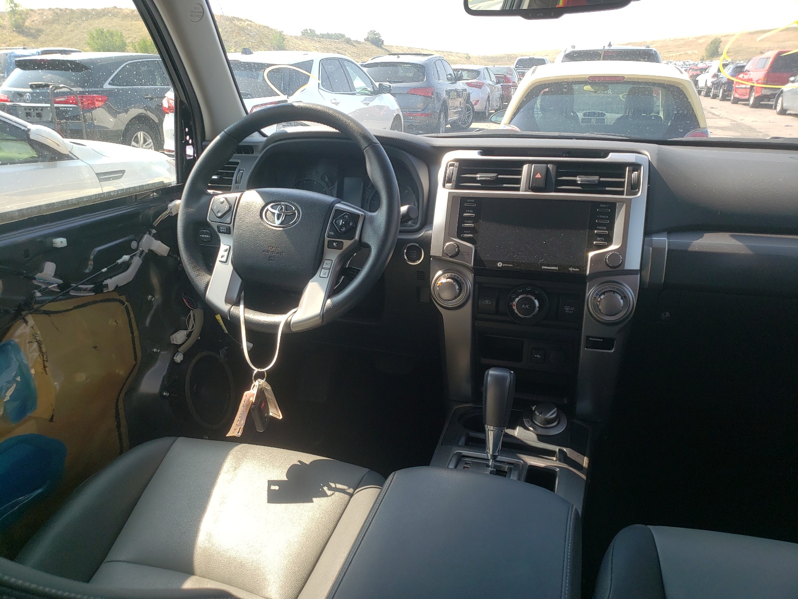 Photo 9 from auction – 2020 TOYOTA 4RUNNER SR with VIN JTEBU5JR7L5751350