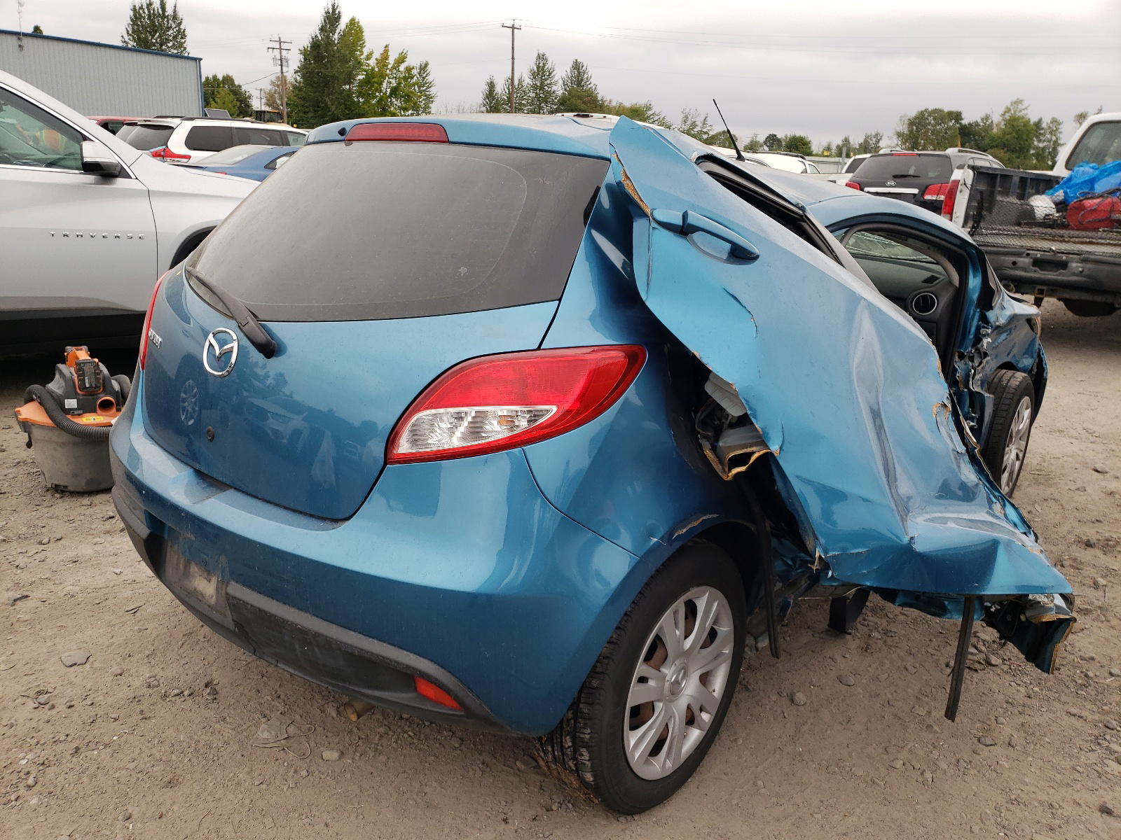 Photo 4 from auction – 2012 MAZDA MAZDA2 with VIN JM1DE1KY5C0151092