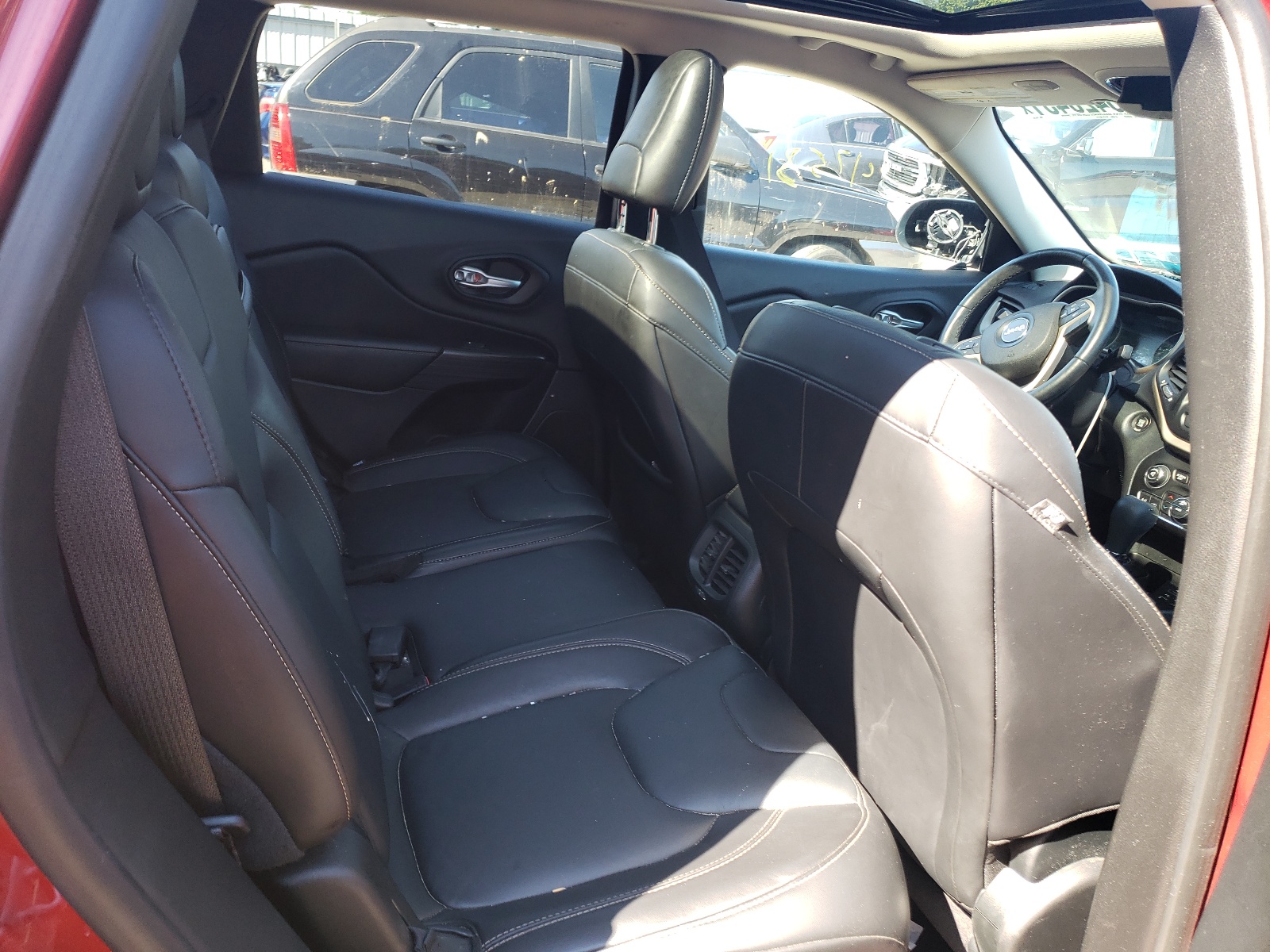 Photo 6 from auction – 2016 JEEP CHEROKEE L with VIN 1C4PJMDB8GW305784