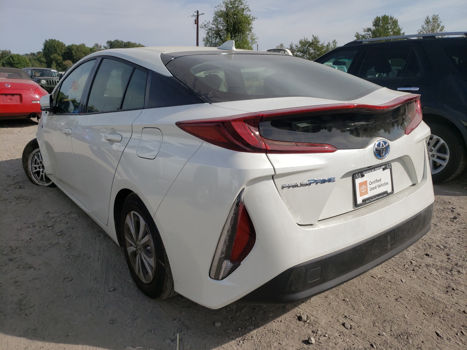Photo 3 from auction – 2018 TOYOTA PRIUS PRIM with VIN JTDKARFP6J3071699