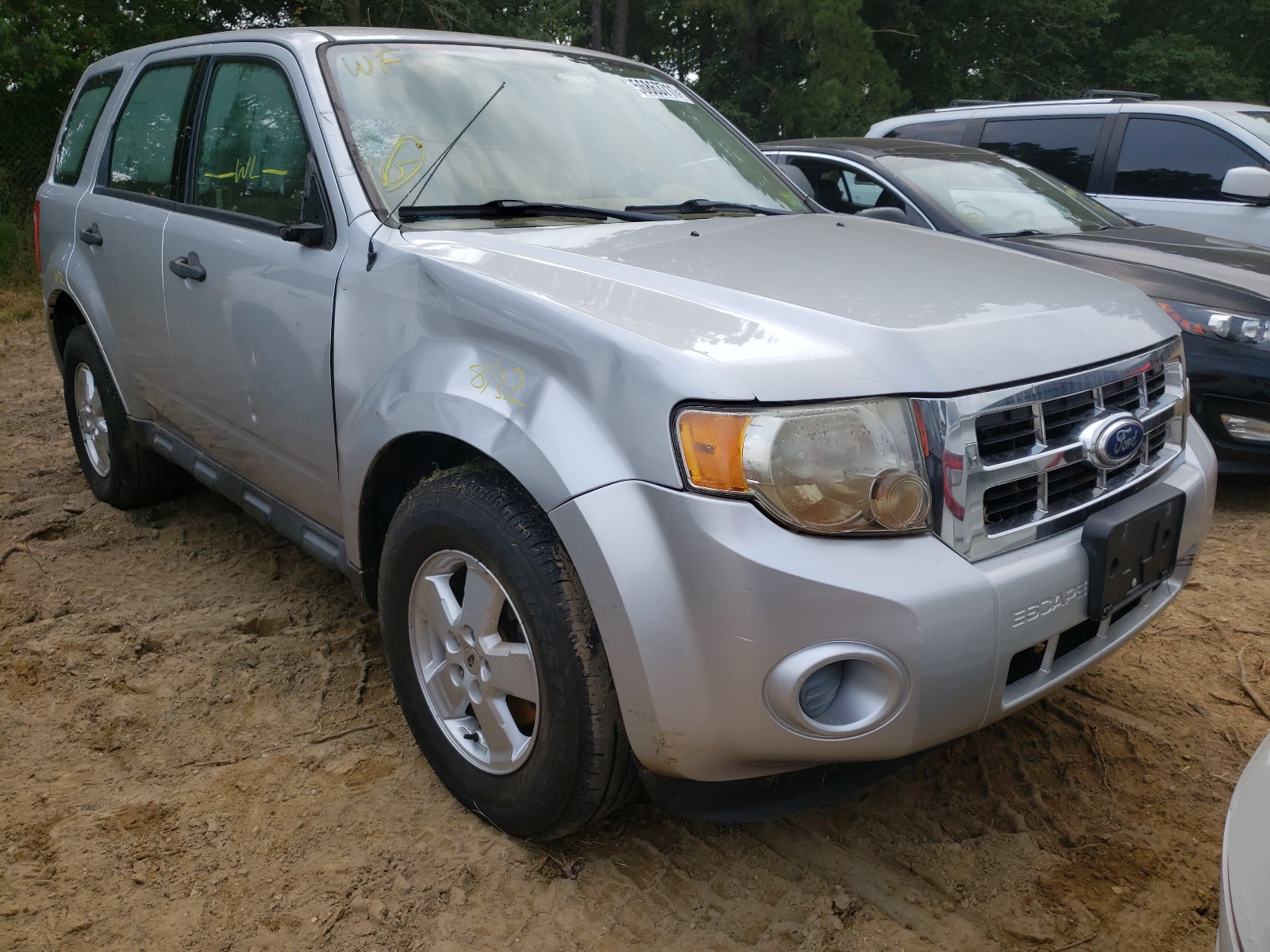 Photo 1 from auction – 2010 FORD ESCAPE XLS with VIN 1FMCU0C70AKC25109