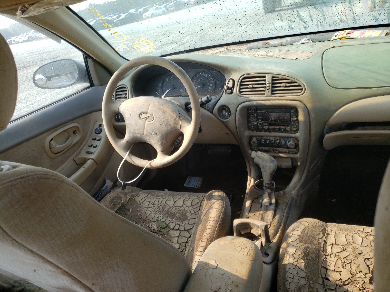 Photo 9 from auction – 1998 OLDSMOBILE INTRIGUE with VIN 1G3WH52K5WF350762