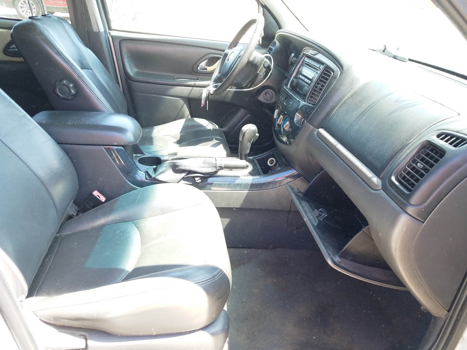 Фото 5 с аукциона – 2005 MAZDA TRIBUTE S с VIN 4F2YZ06155KM32412