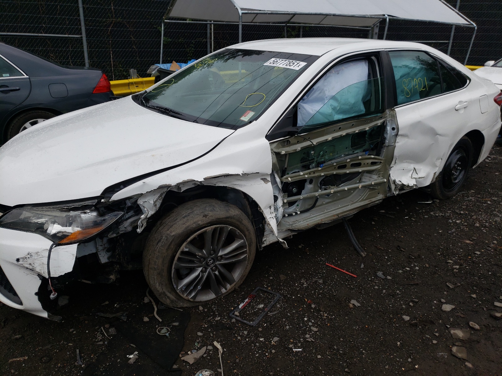 Photo 9 from auction – 2016 TOYOTA CAMRY LE with VIN 4T1BF1FK5GU568927