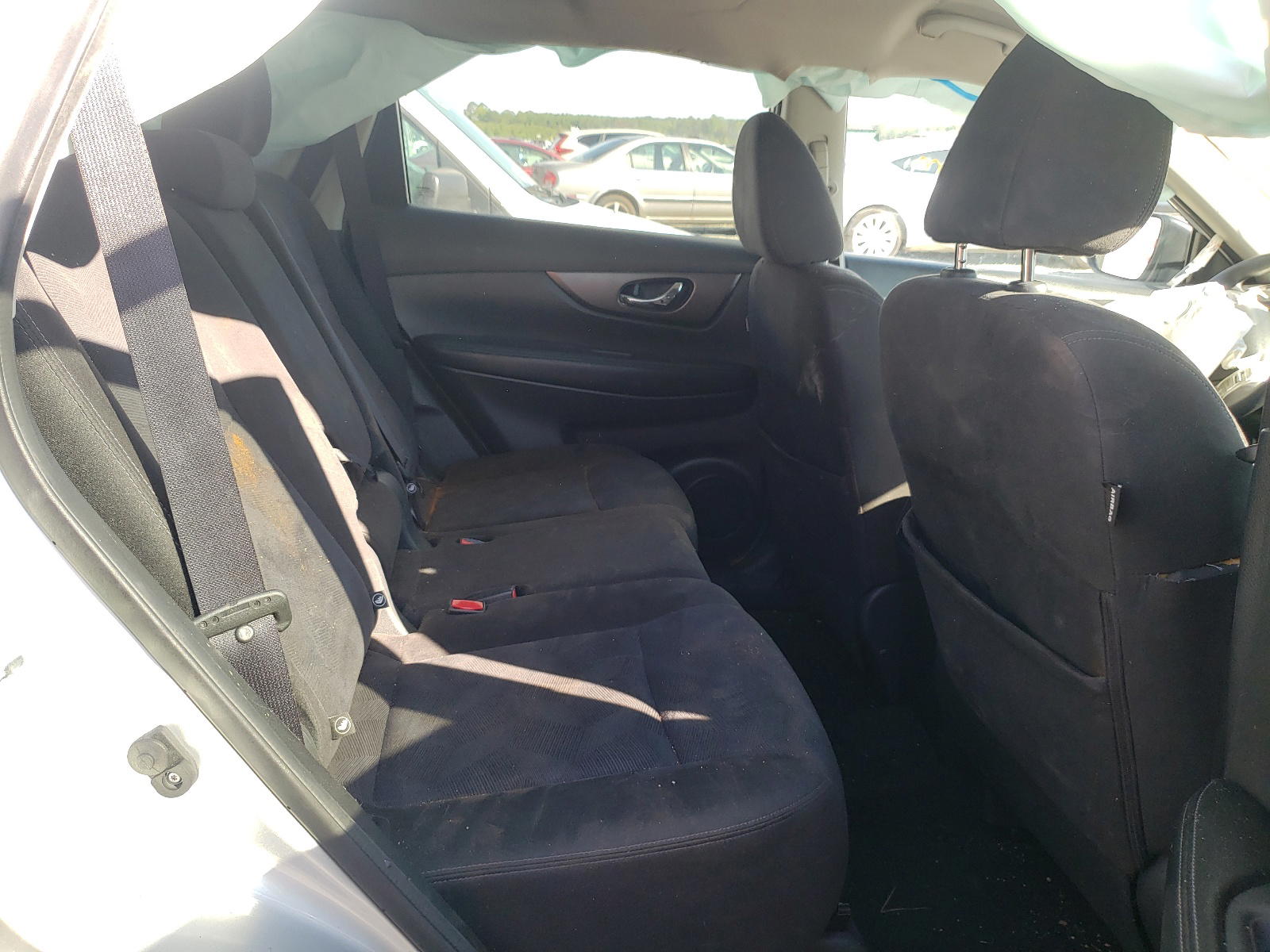 Photo 6 from auction – 2015 NISSAN ROGUE S with VIN KNMAT2MT8FP535590