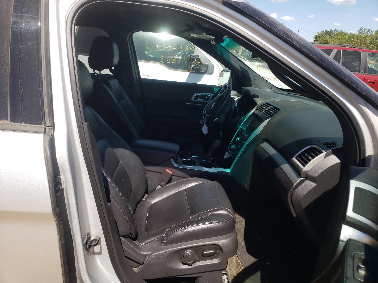 Photo 5 from auction – 2013 FORD EXPLORER X with VIN 1FM5K7D80DGC48248