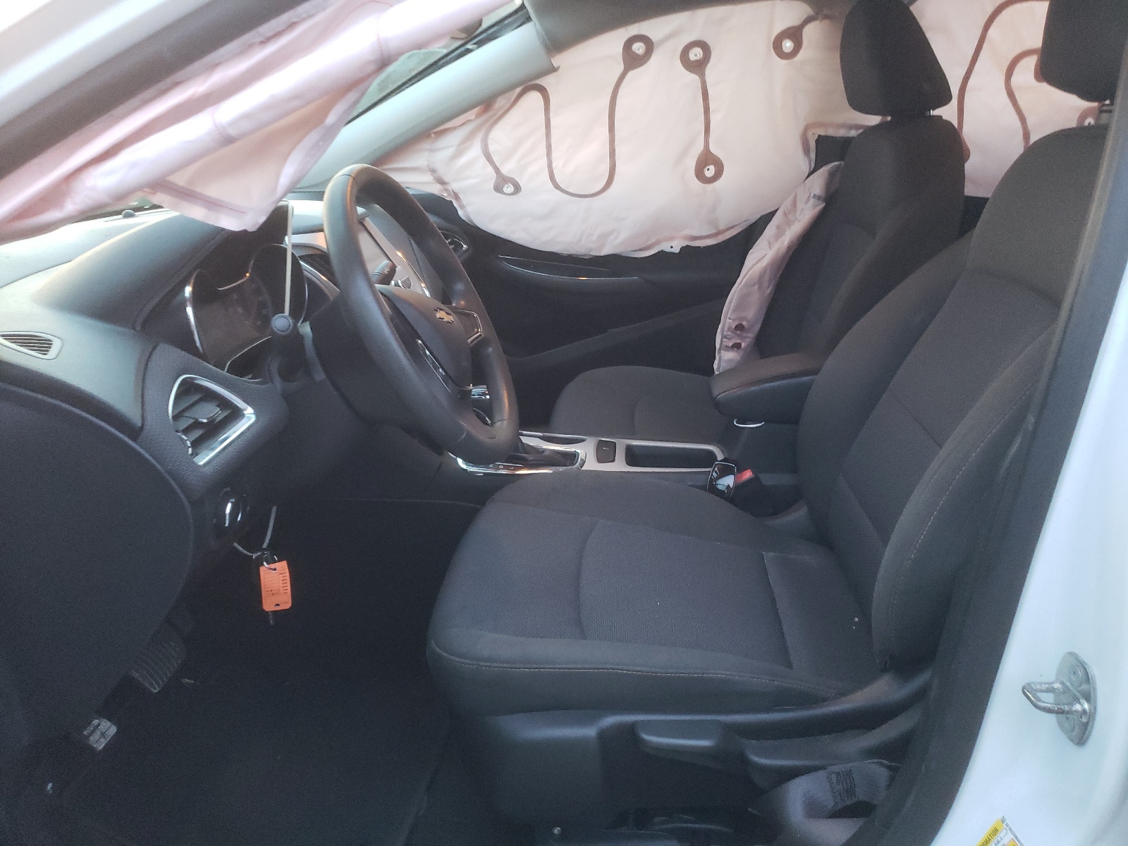 Photo 5 from auction – 2017 CHEVROLET CRUZE LS with VIN 3G1BC5SM4HS561912