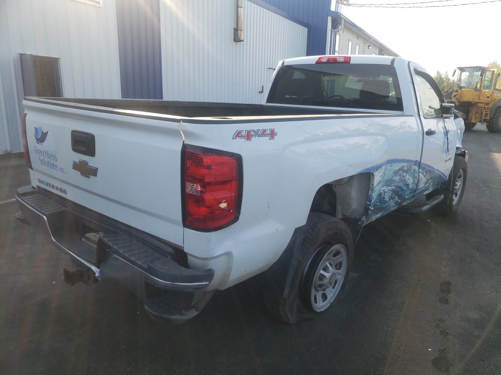 Photo 4 from auction – 2017 CHEVROLET SILVERADO with VIN 1GC3KYCG6HZ343773