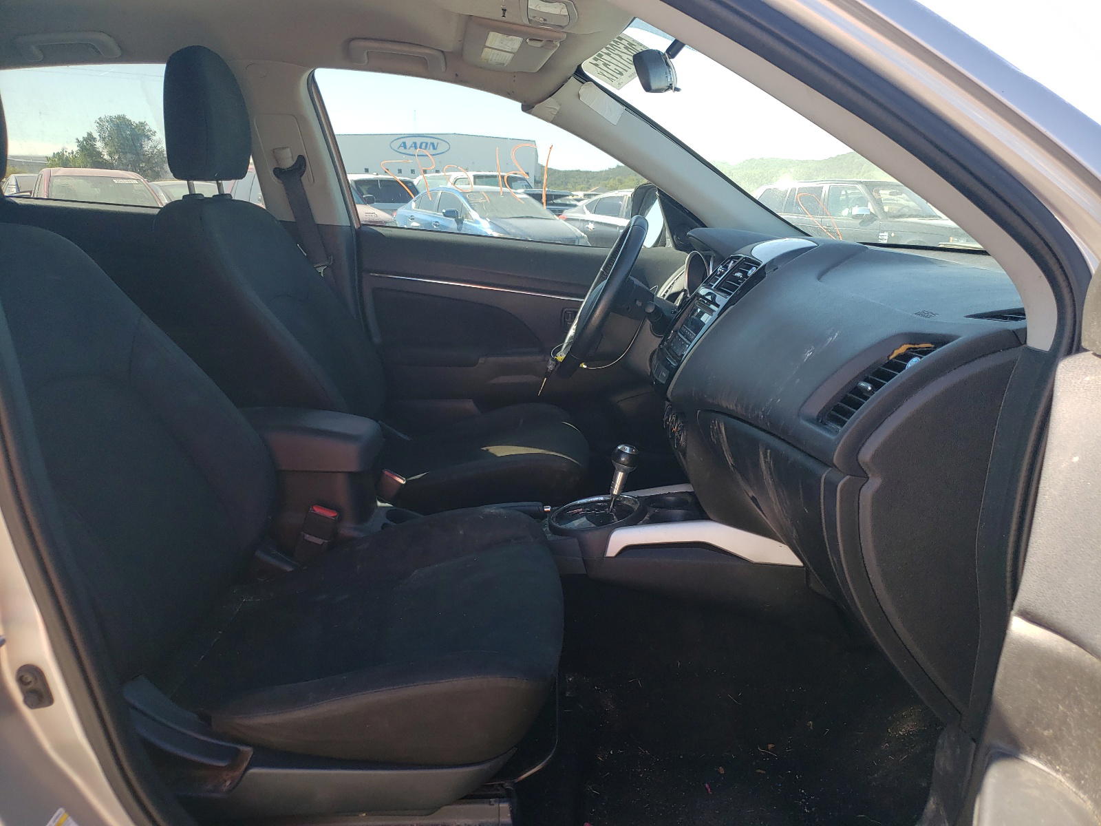 Photo 5 from auction – 2014 MITSUBISHI OUTLANDER with VIN 4A4AP3AU9EE018230