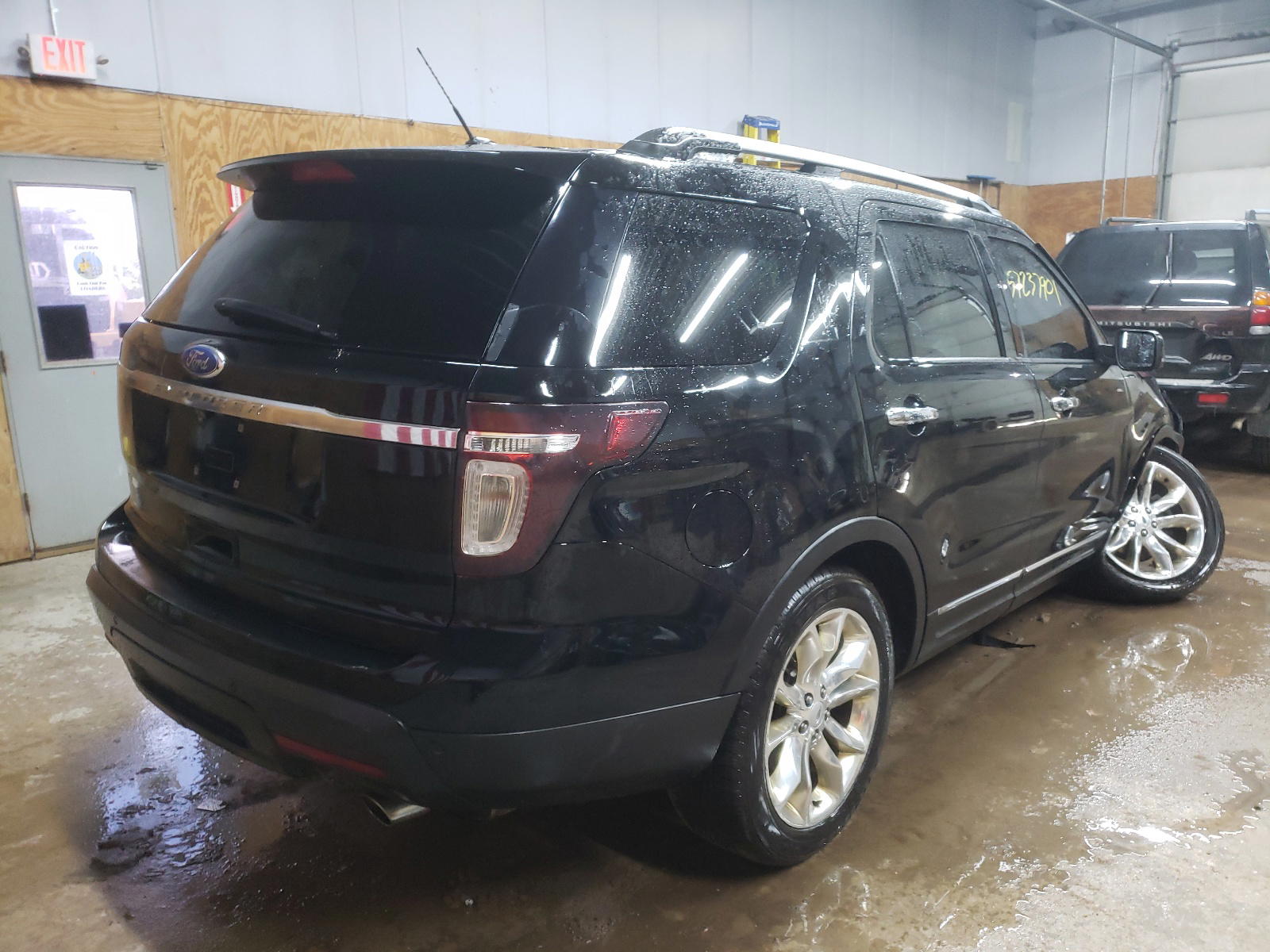 Photo 4 from auction – 2012 FORD EXPLORER X with VIN 1FMHK8D87CGA19972