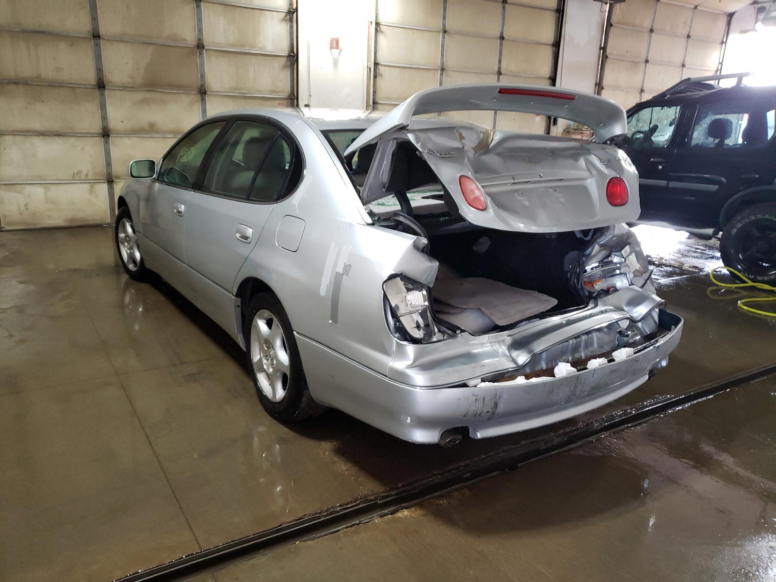 Photo 3 from auction – 1998 LEXUS GS with VIN JT8BH68X5W0008124