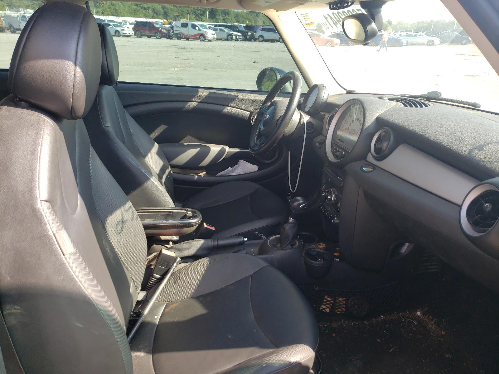Photo 5 from auction – 2011 MINI COOPER with VIN WMWSU3C52BT253759