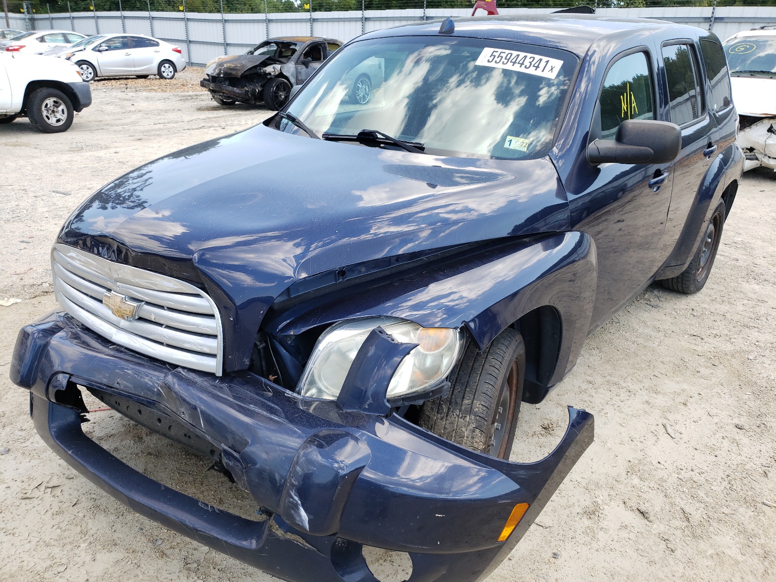 Photo 2 from auction – 2010 CHEVROLET HHR LS with VIN 3GNBAADB0AS627256