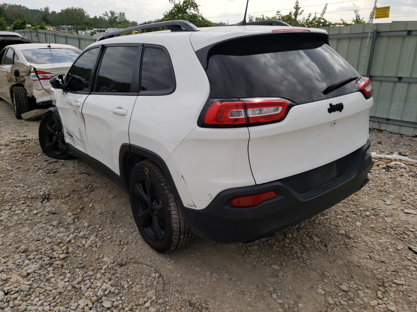 Photo 3 from auction – 2018 JEEP CHEROKEE L with VIN 1C4PJLCB1JD544348