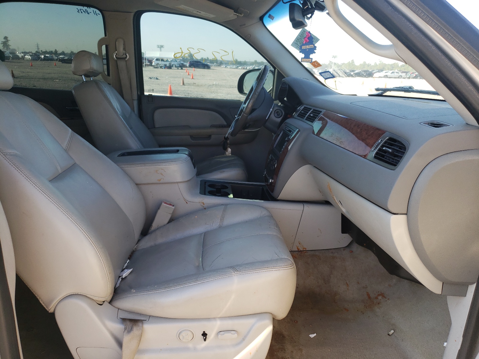 Photo 5 from auction – 2007 CHEVROLET TAHOE C150 with VIN 1GNFC13057R246767