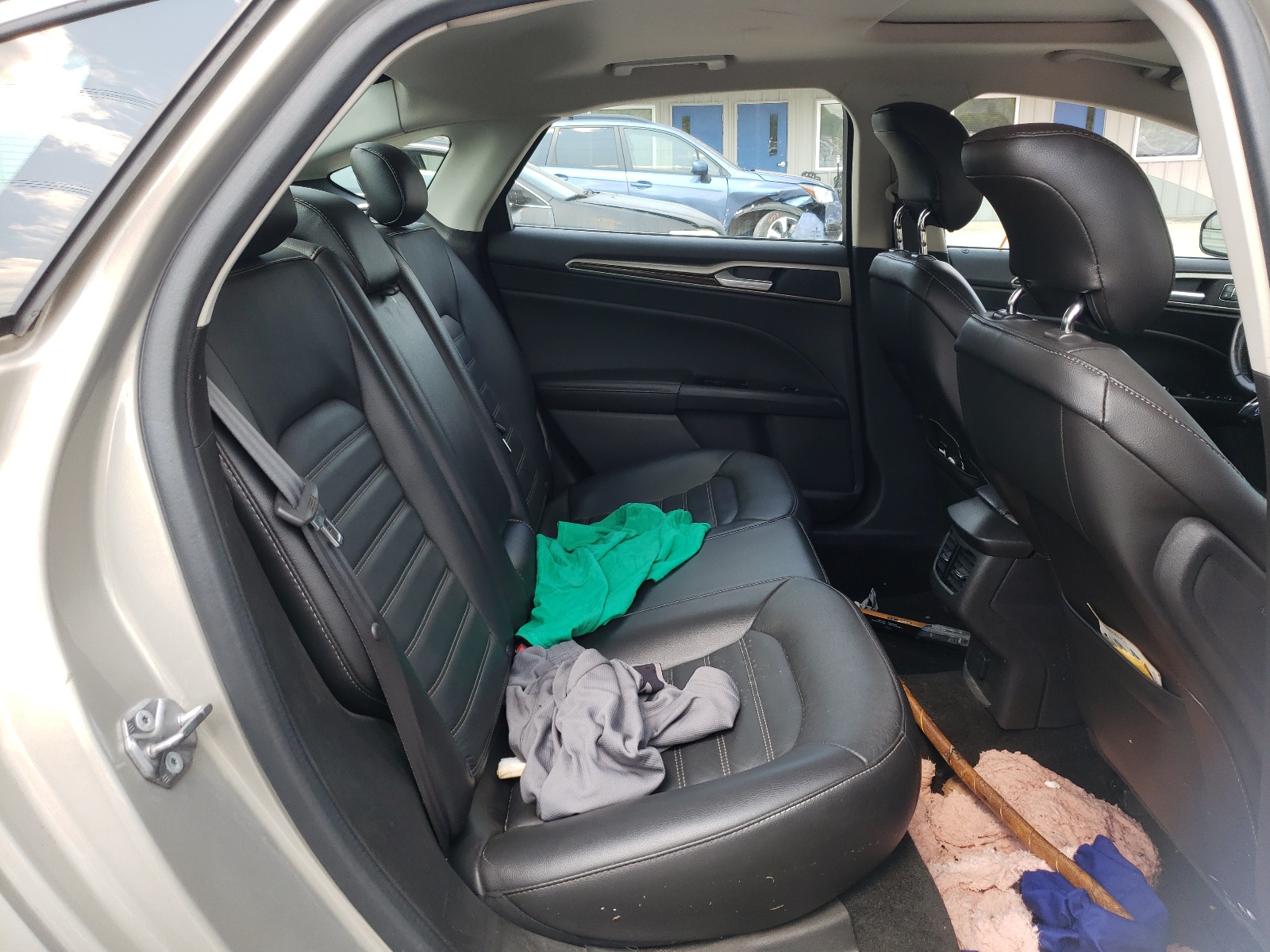 Photo 6 from auction – 2015 FORD FUSION SE with VIN 3FA6P0H95FR111179