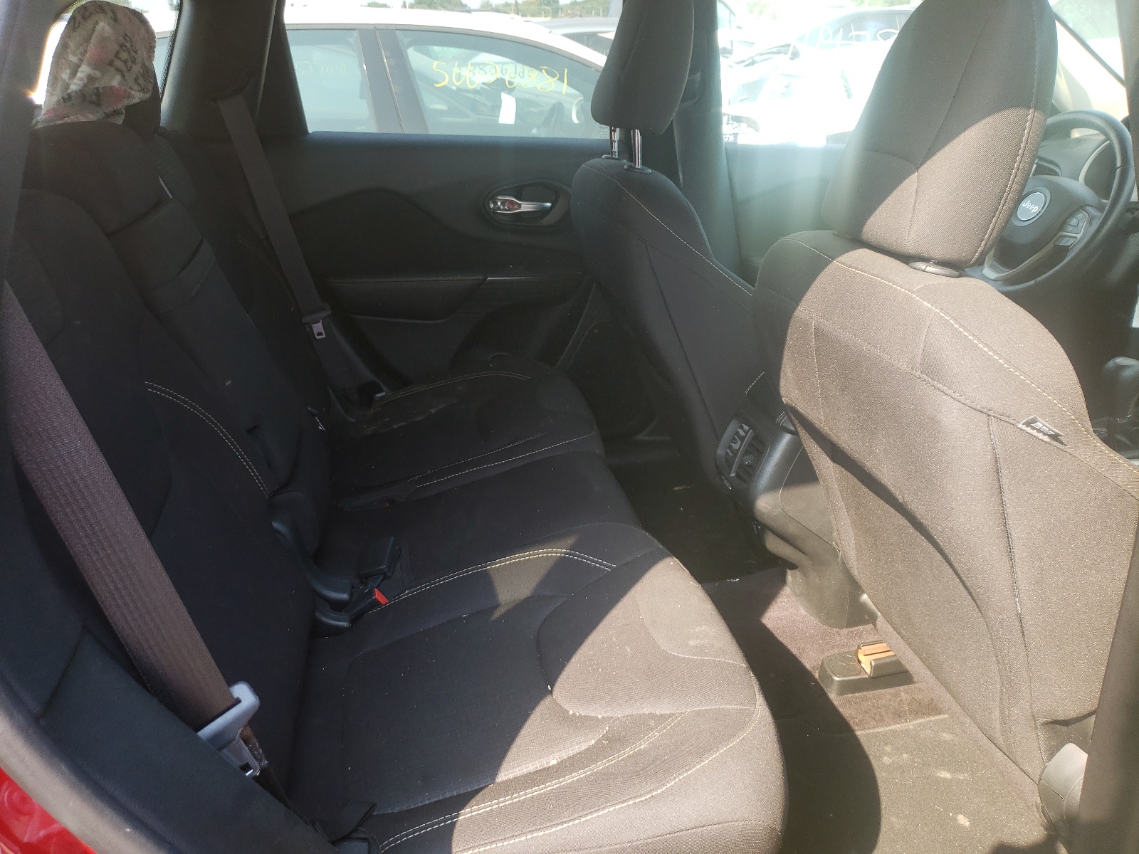 Photo 6 from auction – 2017 JEEP CHEROKEE L with VIN 1C4PJLCB8HW507179