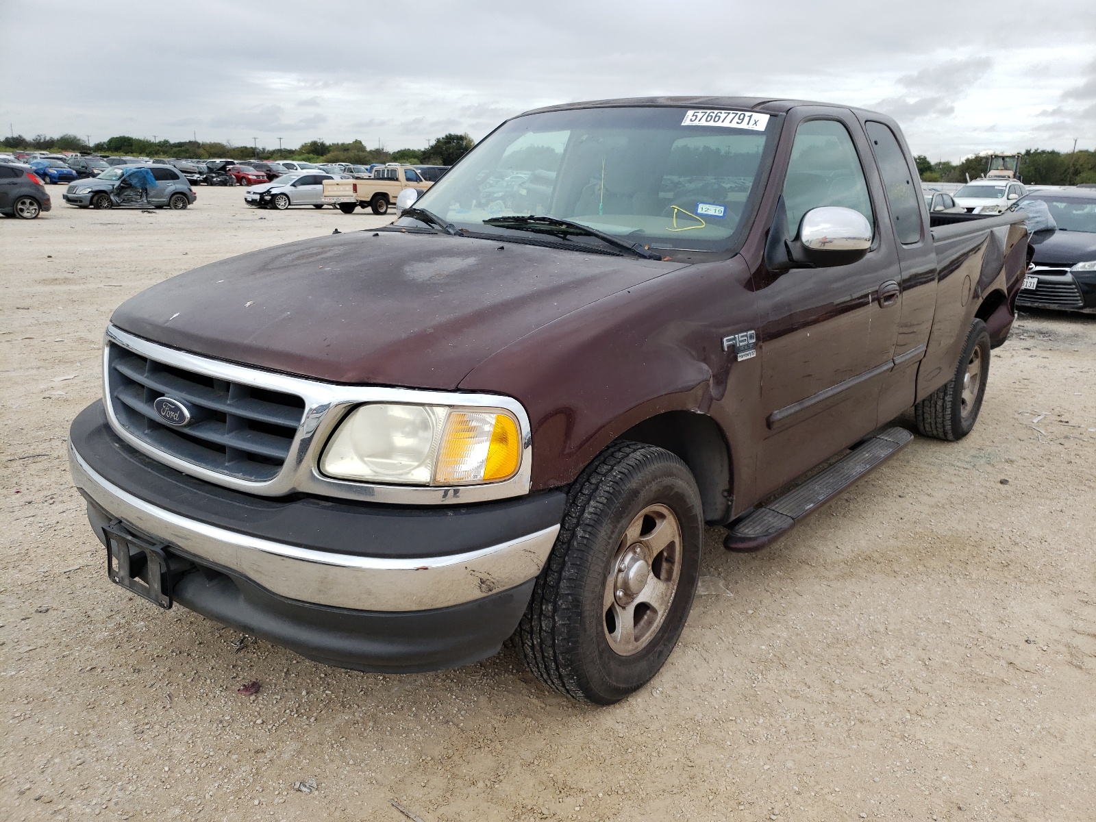 Photo 2 from auction – 2001 FORD F150 with VIN 1FTRX17LX1NA88357