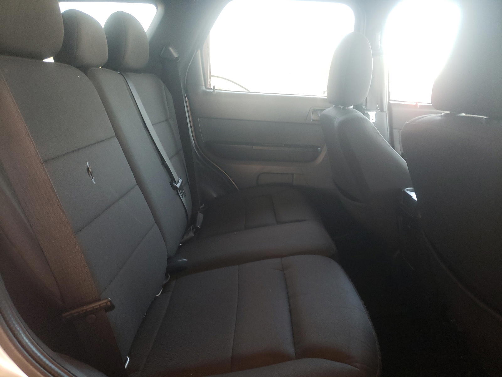 Photo 6 from auction – 2010 FORD ESCAPE XLT with VIN 1FMCU0D78AKD37204