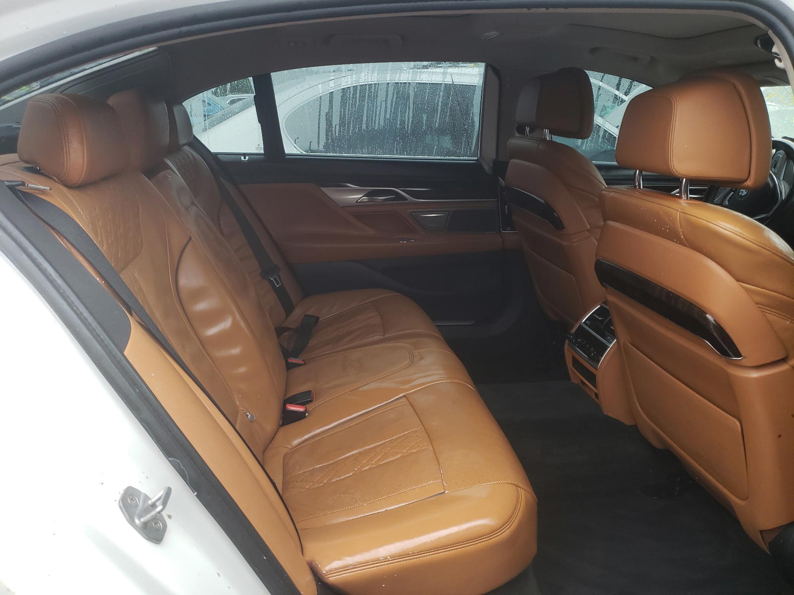 Photo 6 from auction – 2016 BMW 7 SERIES with VIN WBA7F2C56GG419890