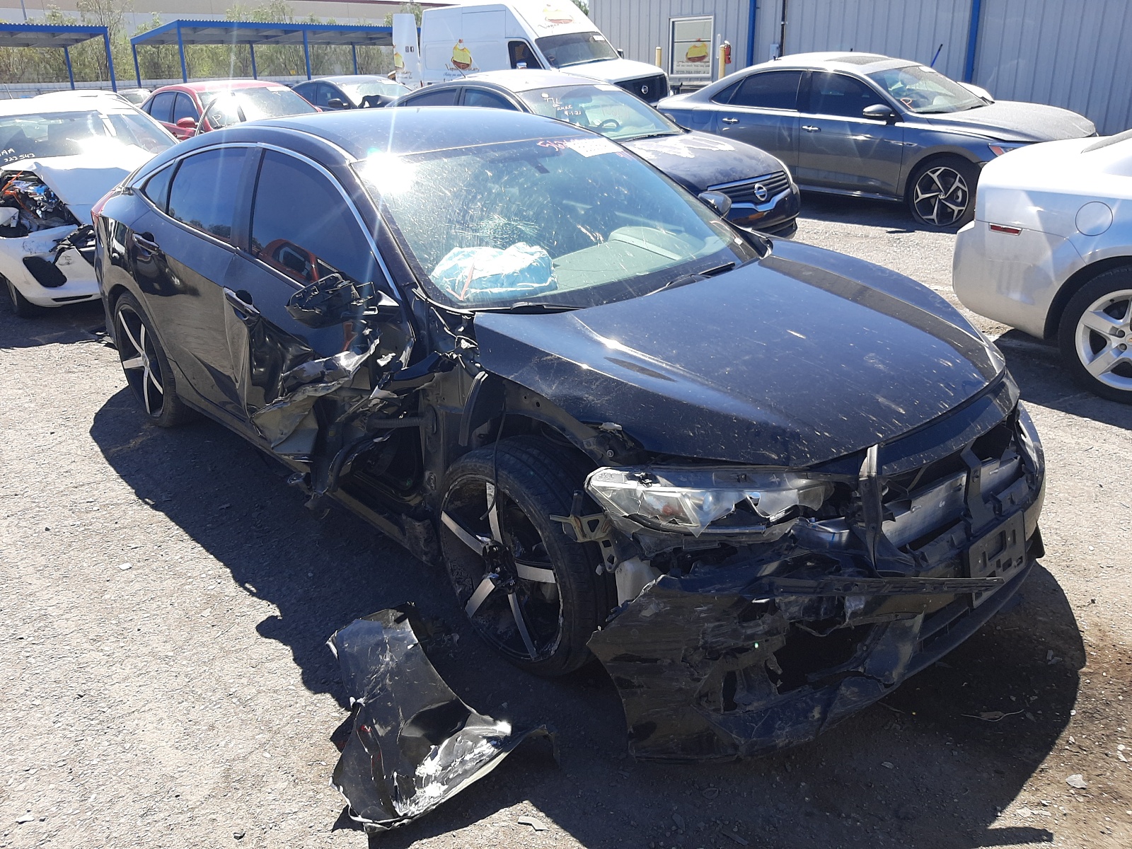 Photo 1 from auction – 2016 HONDA CIVIC LX with VIN 2HGFC2F5XGH543069