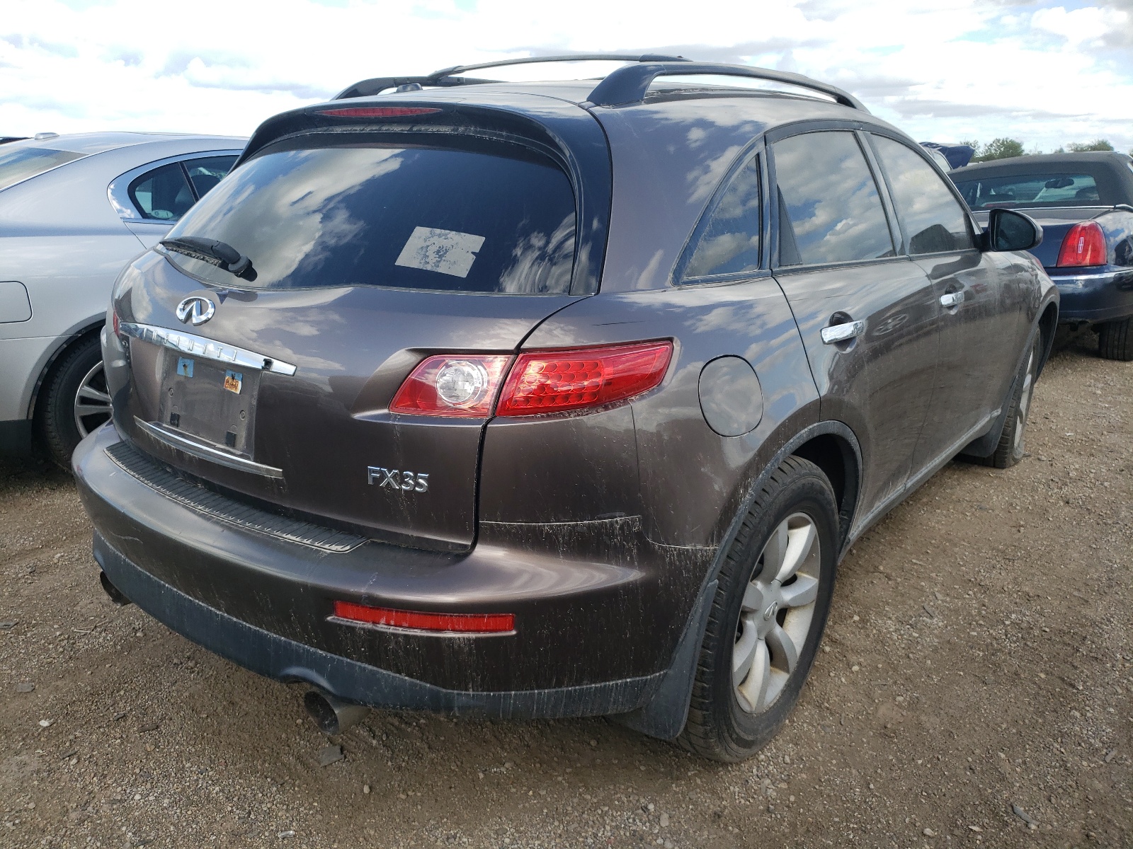 Photo 4 from auction – 2005 INFINITI FX35 with VIN JNRAS08W75X216224