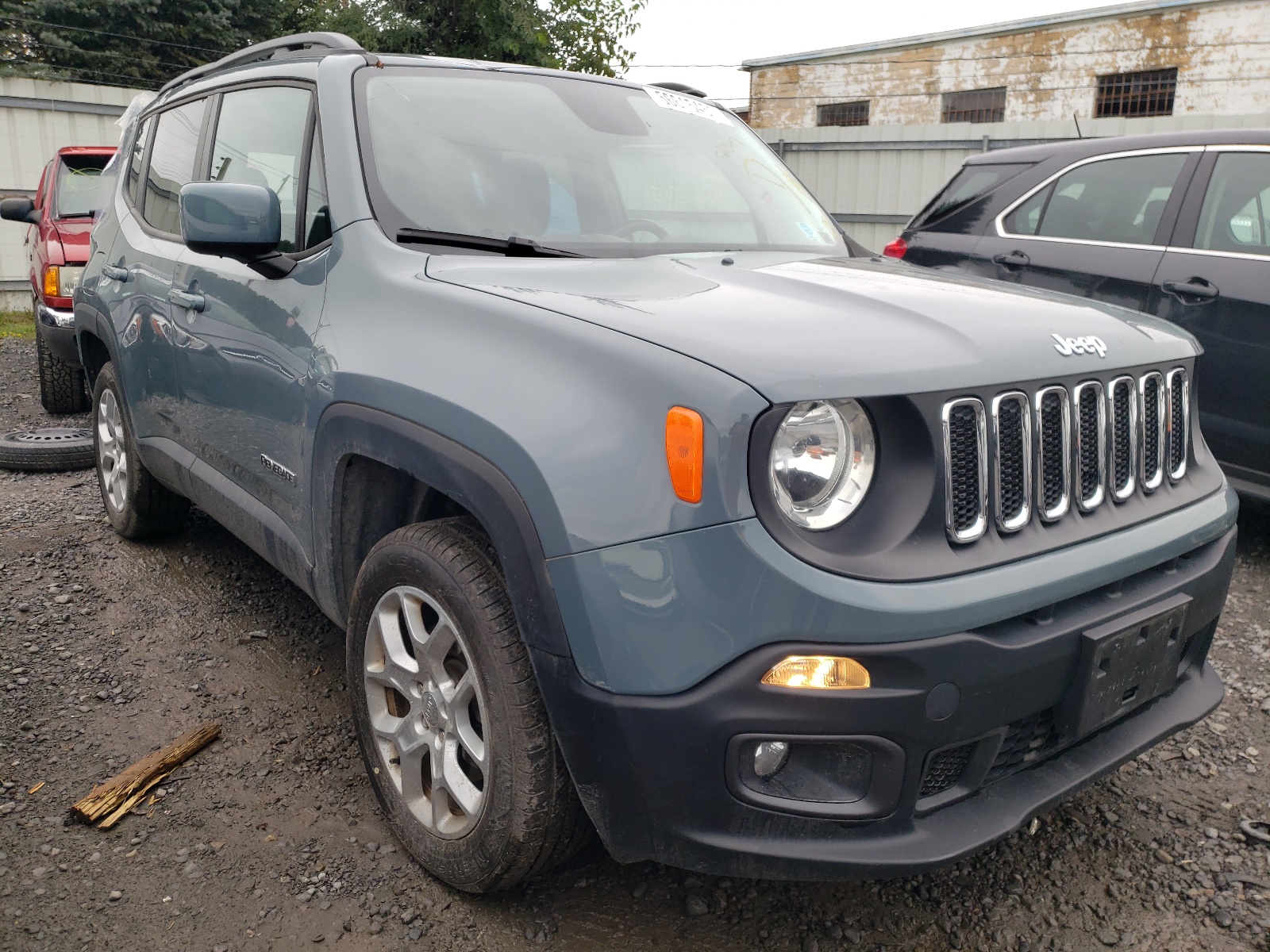 JEEP RENEGADE L 2017 with VIN ZACCJBBBXHPG13706 - Photo from auction