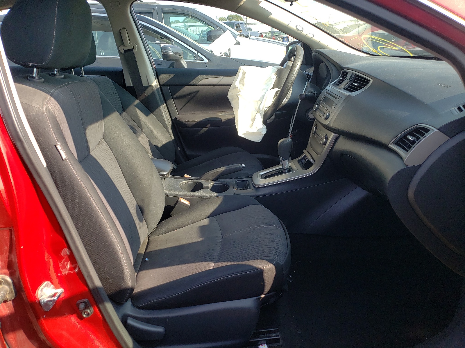 Photo 5 from auction – 2014 NISSAN SENTRA S with VIN 3N1AB7AP4EY243703