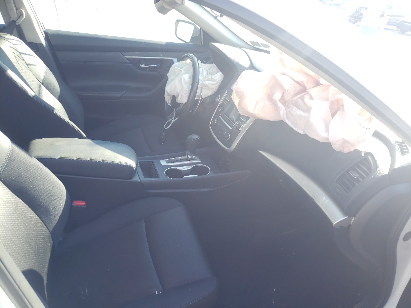 Photo 5 from auction – 2017 NISSAN ALTIMA 2.5 with VIN 1N4AL3AP7HC272408