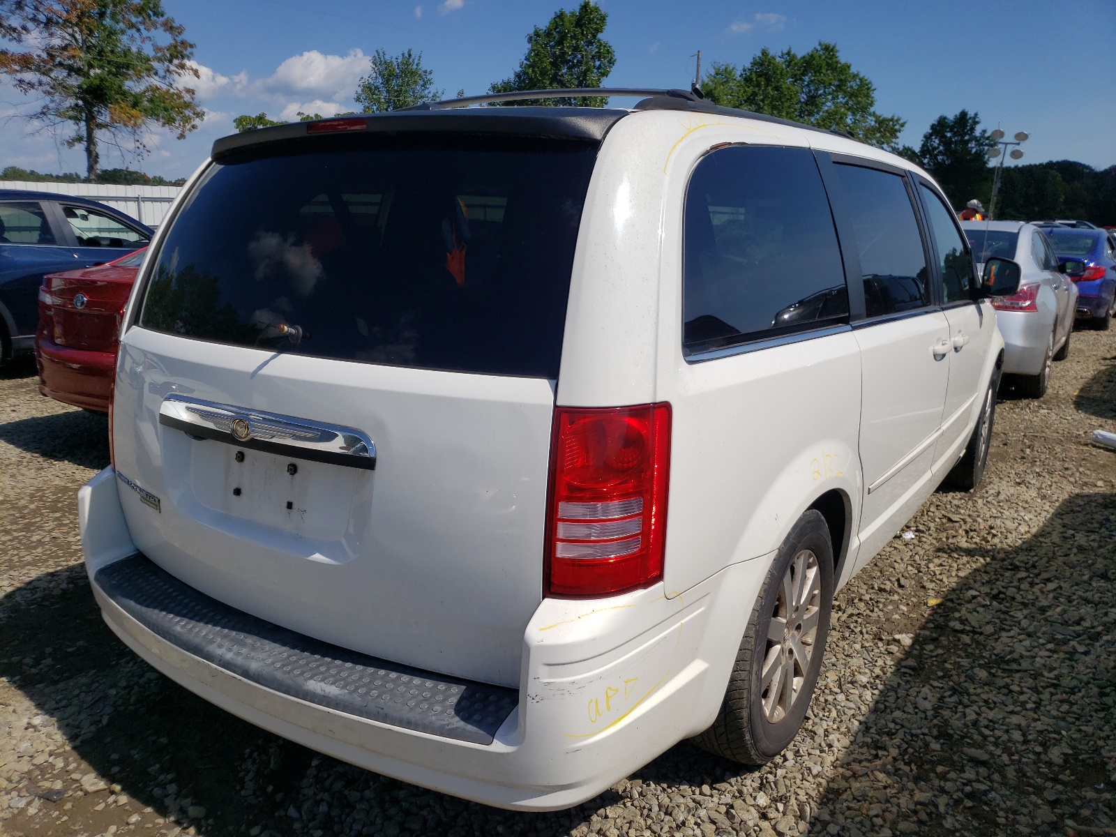 Photo 4 from auction – 2008 CHRYSLER TOWN & COU with VIN 2A8HR54P08R138306