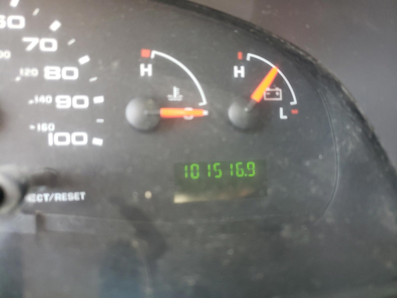 Photo 8 from auction – 2004 FORD ECONOLINE with VIN 1FBNE31L74HB06927
