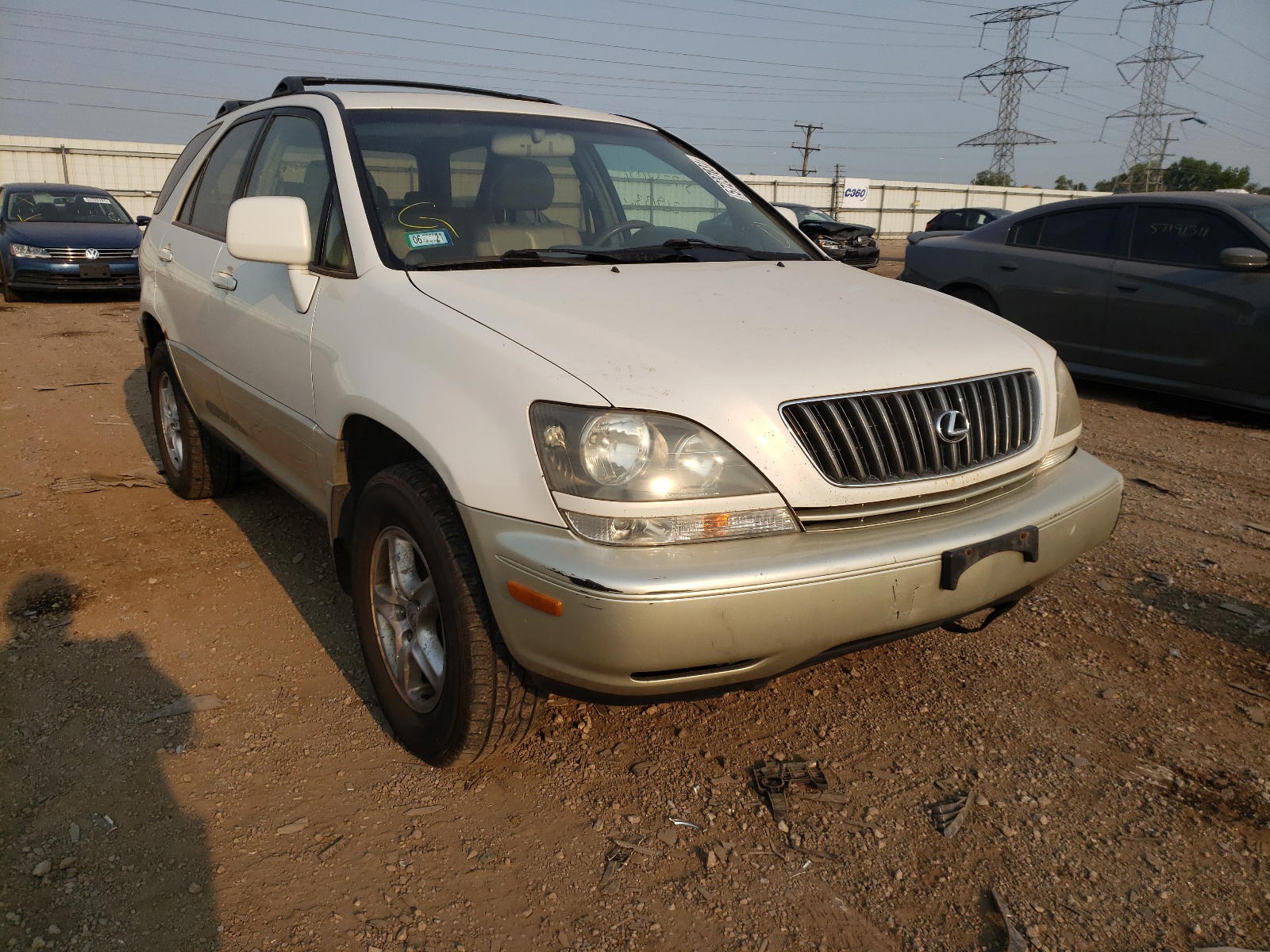 LEXUS RX 300 2000 with VIN JT6HF10U4Y0138203 - Photo from auction