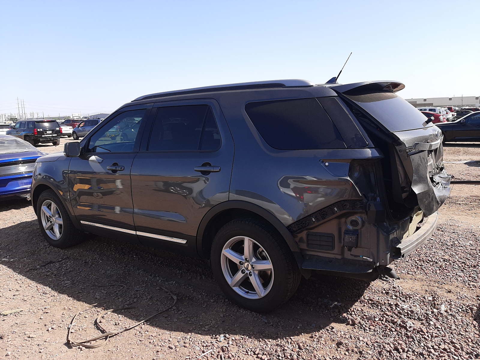 Photo 3 from auction – 2019 FORD EXPLORER X with VIN 1FM5K7D81KGB25250