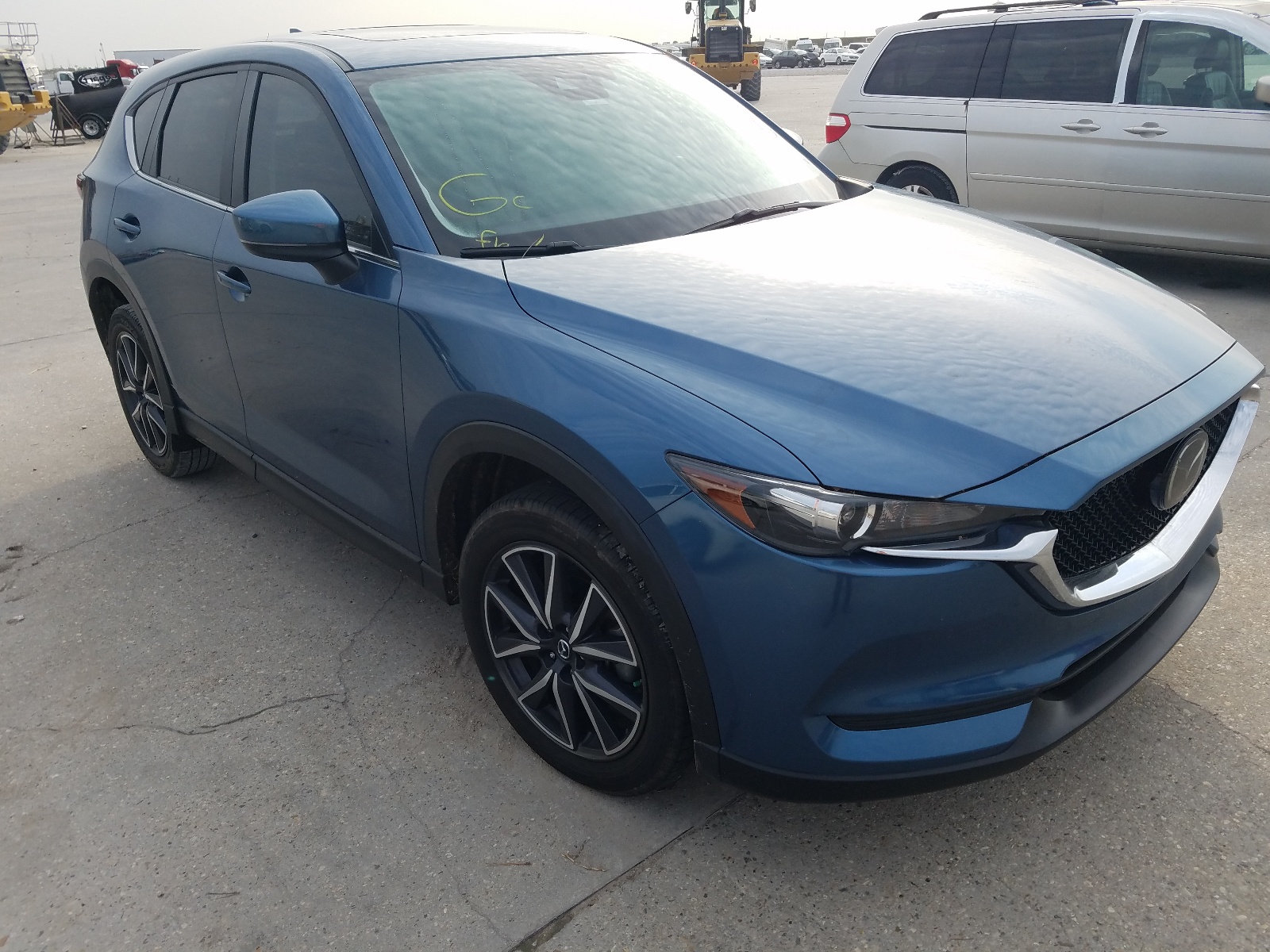 MAZDA CX-5 TOURI 2018 with VIN JM3KFACM5J1464853 - Photo from auction
